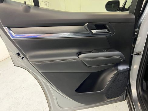 Used 2025 GMC Terrain Elevation FWD image 29