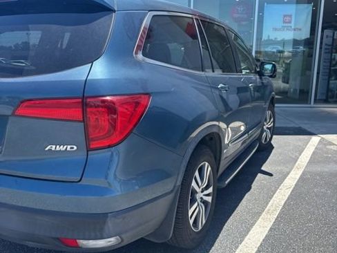 Used 2017 Honda Pilot EX-L image 3