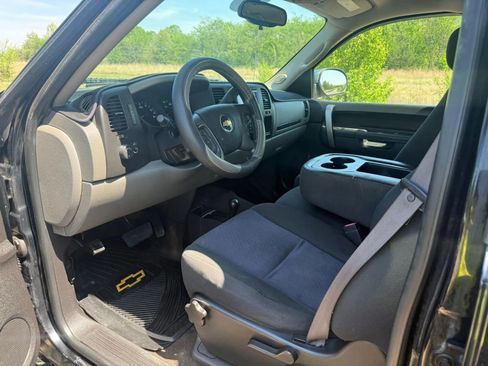 Used 2011 Chevrolet Silverado 1500 LS AWD/4WD image 42