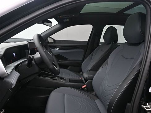 Used 2026 Volkswagen Tiguan SE R-Line image 15