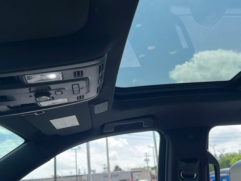 Used 2024 Cadillac Escalade Sport image 32