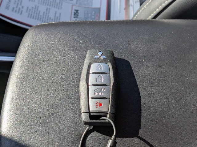 Used 2024 Mitsubishi Outlander SE FWD image 24