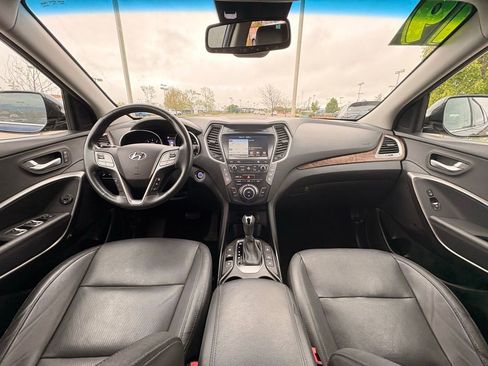 Used 2017 Hyundai Santa Fe Limited FWD image 13