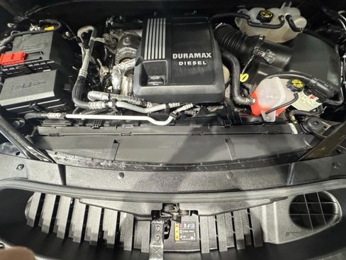 Used 2022 Chevrolet Tahoe LT w/ Luxury Package image 32