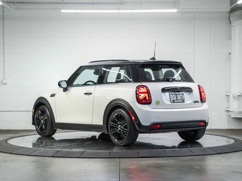 Certified 2024 MINI Cooper SE FWD image 4