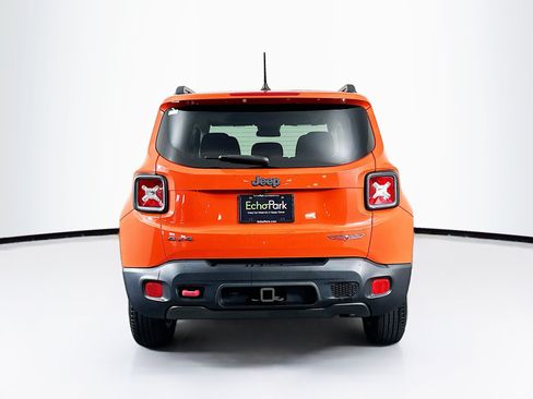 Used 2016 Jeep Renegade Trailhawk AWD/4WD image 7