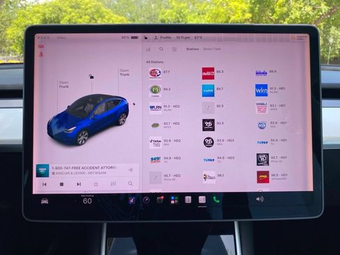Used 2021 Tesla Model Y Long Range AWD/4WD image 28
