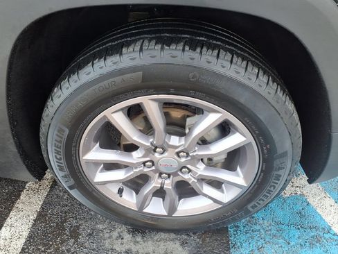 Used 2022 GMC Terrain SLT AWD/4WD image 29