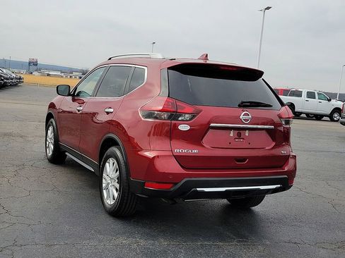 Used 2020 Nissan Rogue SV image 4