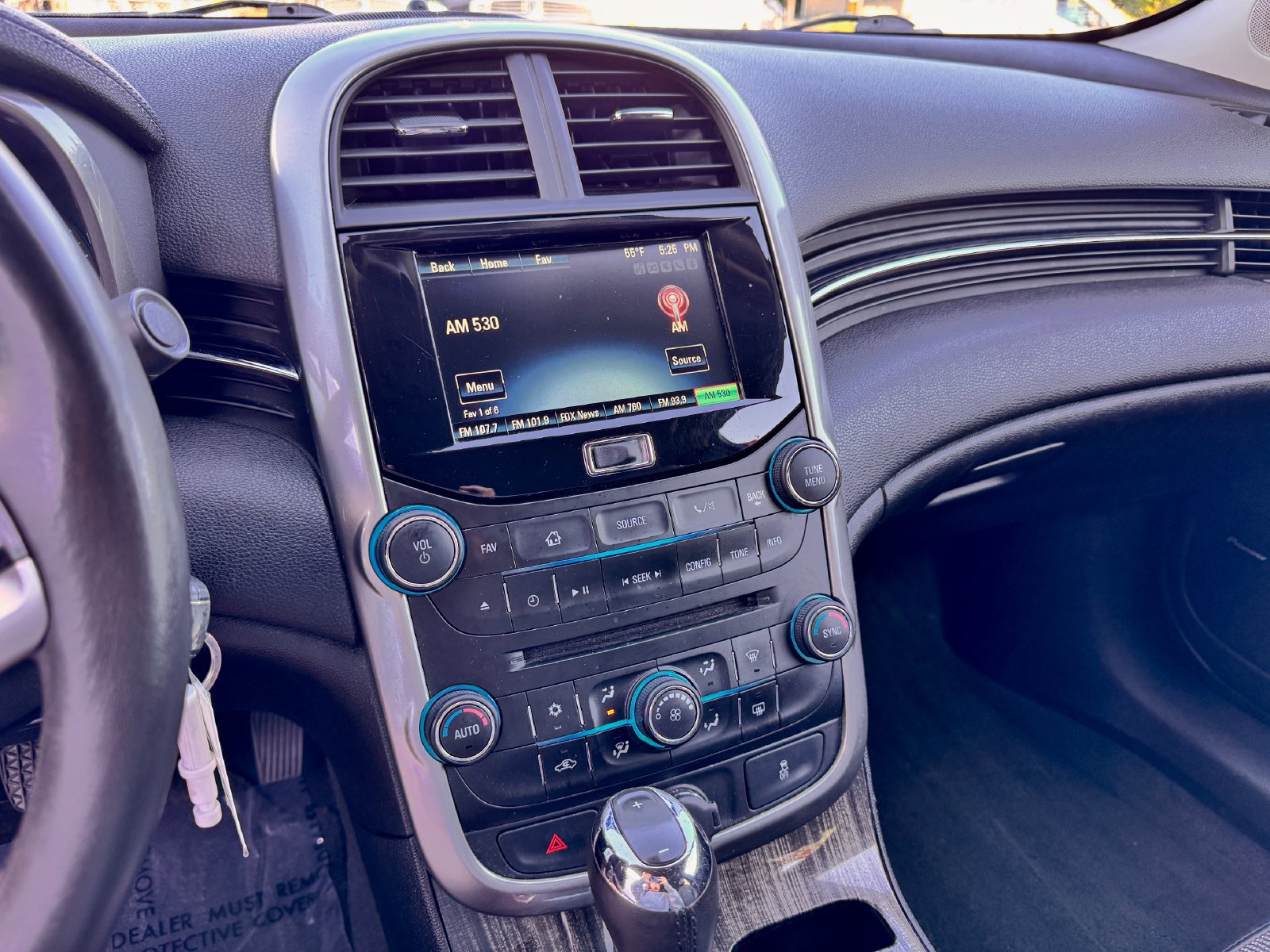 Used 2015 Chevrolet Malibu LT FWD image 20