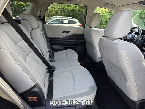 Used 2024 Nissan Pathfinder SV FWD image 14