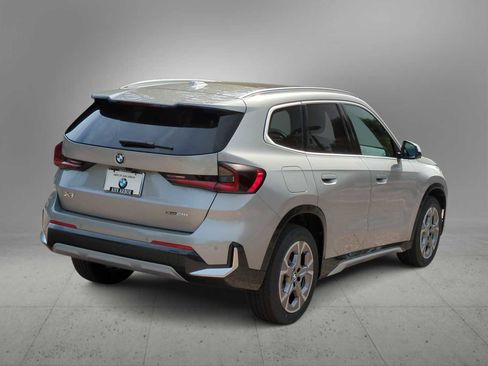 Used 2026 BMW X1 xDrive28i image 8
