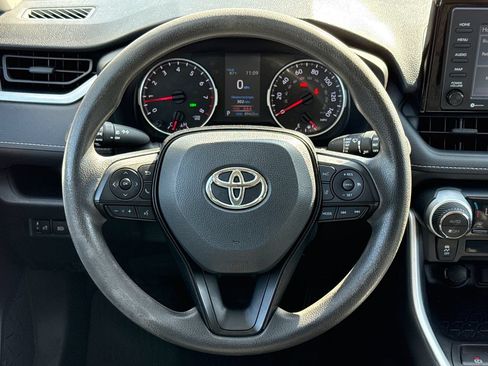 Used 2021 Toyota RAV4 XLE AWD/4WD image 14