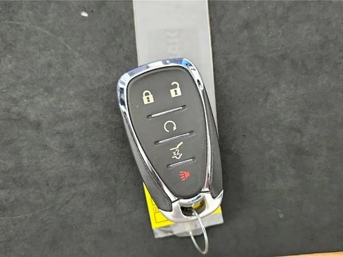 Used 2023 Chevrolet Traverse LT w/ Rear Camera Mirror Package AWD/4WD image 14