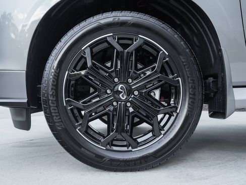 Certified 2026 INFINITI QX80 4WD w/ Sport Exterior Package image 29