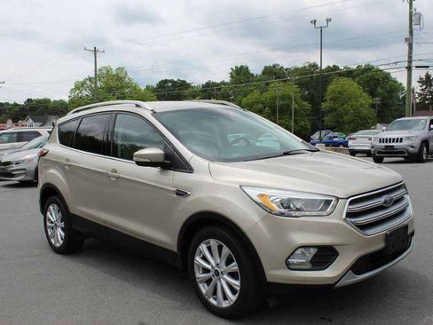 Used 2017 Ford Escape Titanium FWD image 3