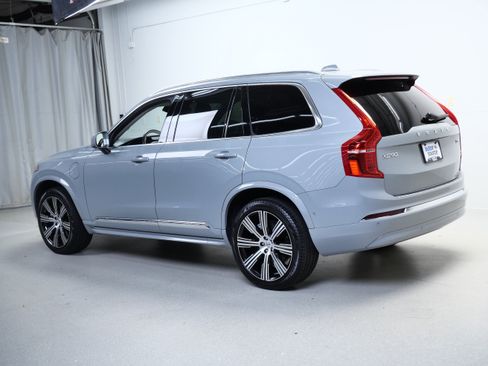 Used 2025 Volvo XC90 T8 Plus w/ Protection Package Premier AWD/4WD image 11