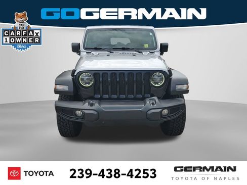 Used 2021 Jeep Wrangler Unlimited Sport AWD/4WD image 3