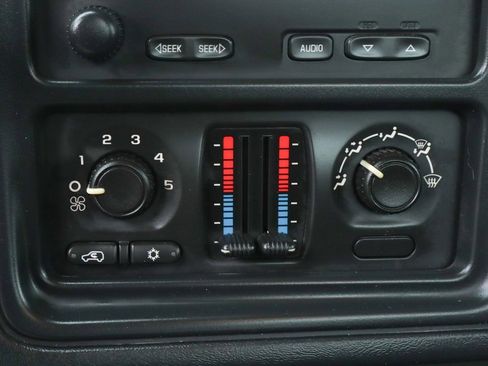 Used 2004 Chevrolet Silverado 3500 W/T image 26