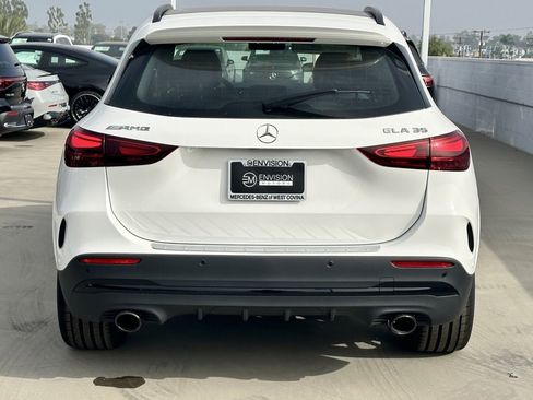 New 2025 Mercedes-Benz GLA 35 AMG 4MATIC image 10