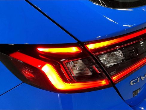 Used 2025 Honda Civic Sport image 22