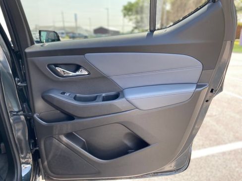 Used 2018 Chevrolet Traverse LT AWD/4WD image 13