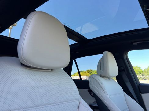 New 2026 Mercedes-Benz GLC 300 4MATIC image 19