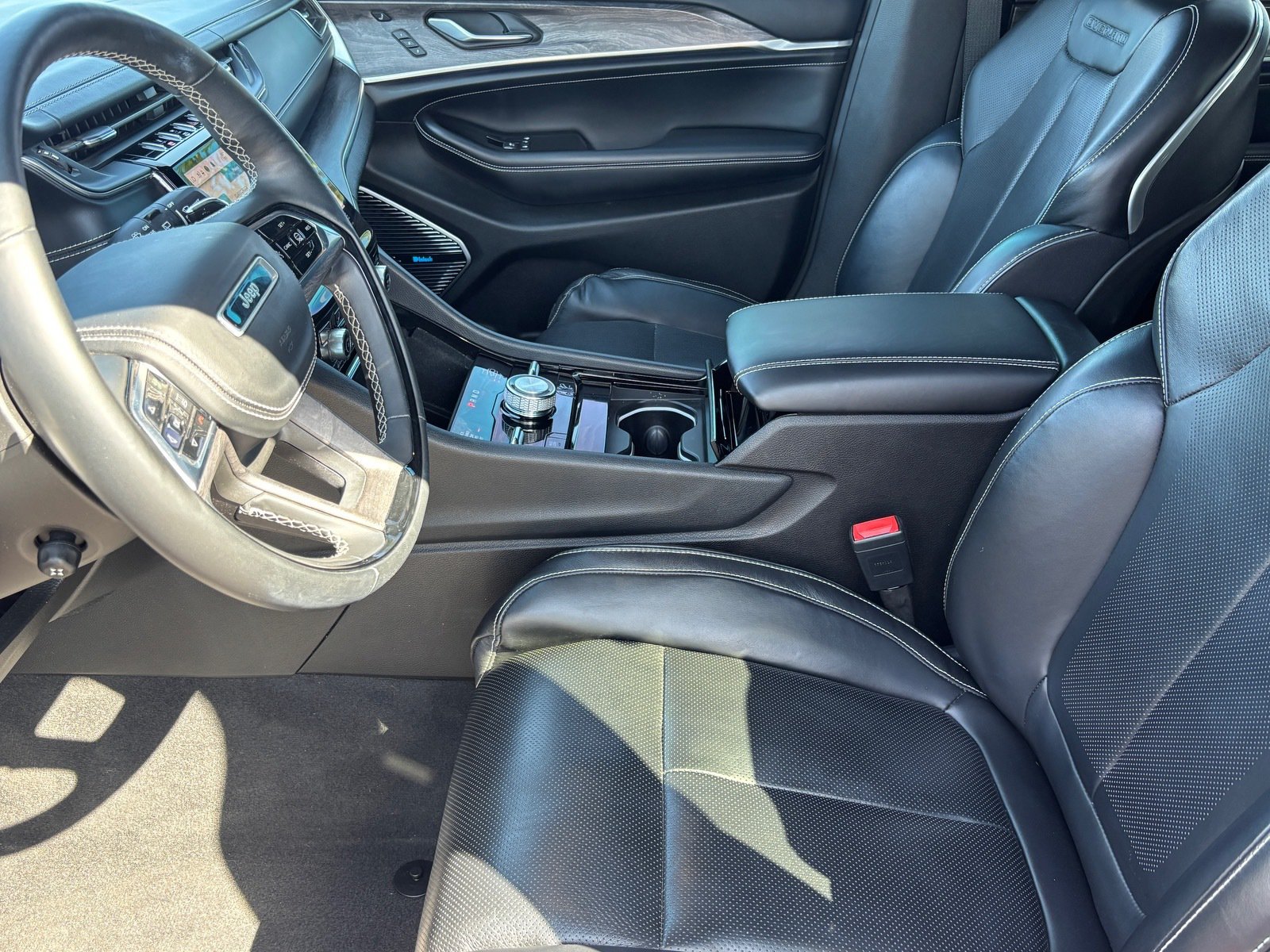 Used 2021 Jeep Grand Cherokee L Overland w/ Advanced Protech Group III AWD/4WD image 21