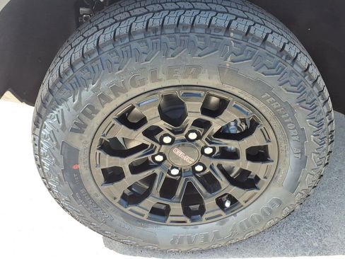 New 2026 GMC Canyon Elevation image 9