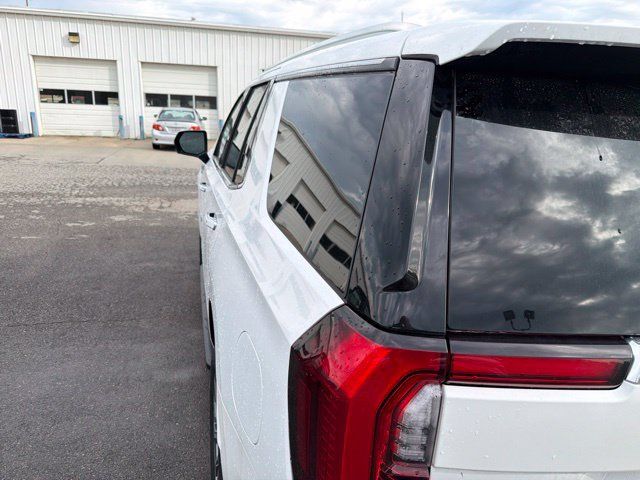 Used 2025 GMC Yukon Denali AWD/4WD image 24