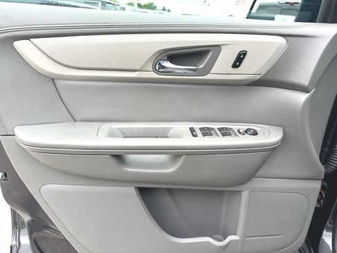 Used 2015 Chevrolet Traverse LS AWD/4WD image 19