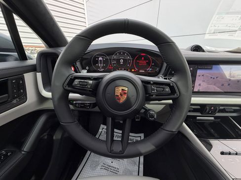 New 2026 Porsche Cayenne GTS image 20