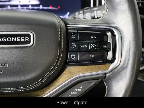 Used 2023 Jeep Grand Wagoneer Series II w/ Premium Group II image 10