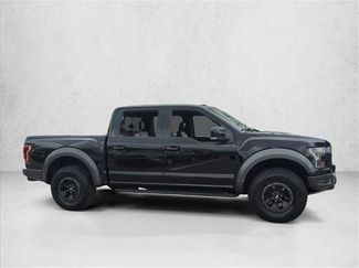 Used 2018 Ford F150 Raptor w/ Equipment Group 802A Luxury AWD/4WD video 4