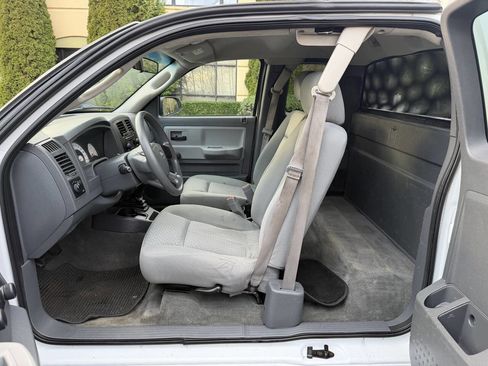 Used 2007 Dodge Dakota ST image 19