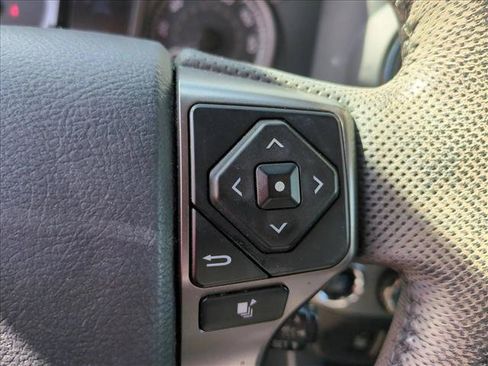 Used 2019 Toyota Tacoma Limited AWD/4WD image 13