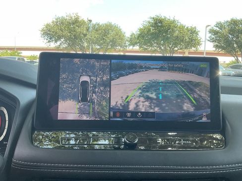 Used 2025 Nissan Rogue SV FWD image 29