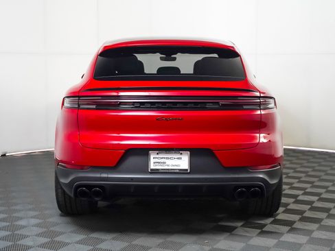Certified 2025 Porsche Cayenne Coupe image 11