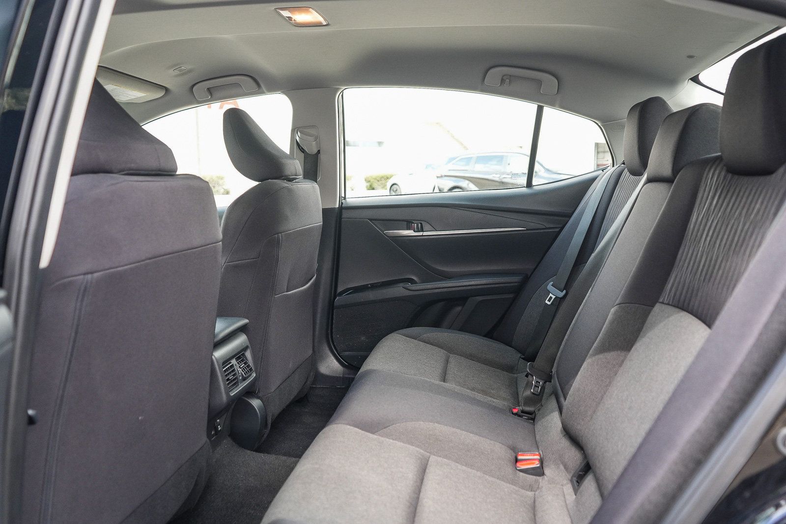 Used 2025 Toyota Camry LE FWD image 18