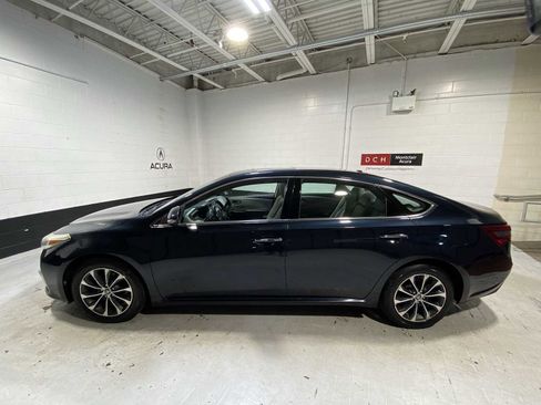 Used 2016 Toyota Avalon XLE Plus image 3