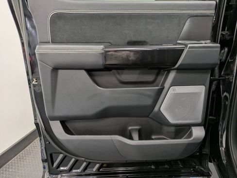 Used 2025 Ford F150 Lightning Platinum image 21