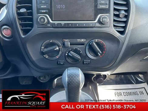 Used 2015 Nissan Juke S image 35