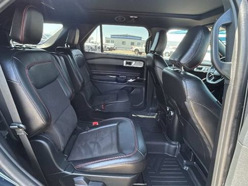 Certified 2023 Ford Explorer ST-Line w/ Class IV Trailer Tow Package AWD/4WD image 13