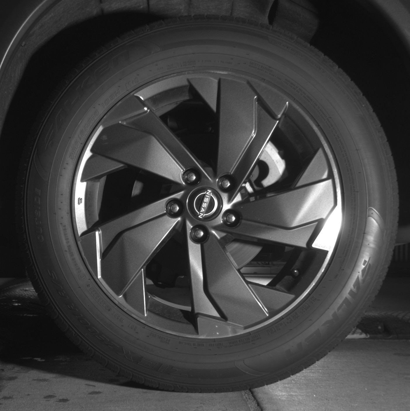 Used 2025 Nissan Rogue SV FWD image 16
