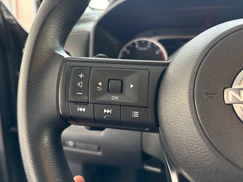 Used 2024 Nissan Rogue S AWD/4WD image 30