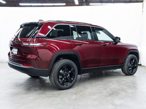 New 2026 Jeep Grand Cherokee Limited AWD/4WD image 6
