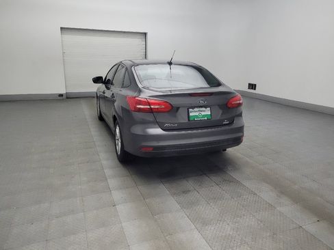 Used 2018 Ford Focus SE image 5