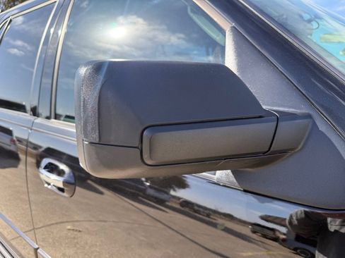 Used 2016 Ford Expedition EL XLT w/ Equipment Group 202A image 8