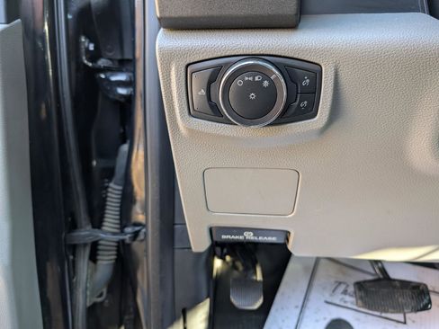 Used 2019 Ford F250 XL w/ Power Equipment Group image 17