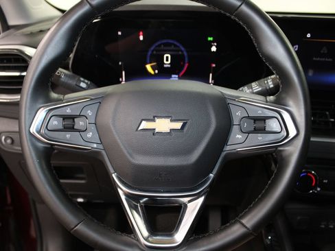 Used 2025 Chevrolet TrailBlazer LT w/ LT Cold Weather Package FWD image 33